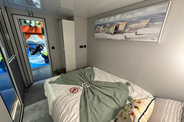 Waterlodge Eden 14 Gallery Image