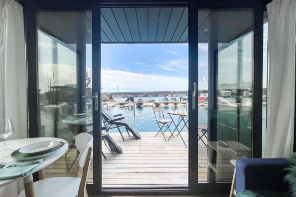 Waterlodge Oasis One Gallery Image