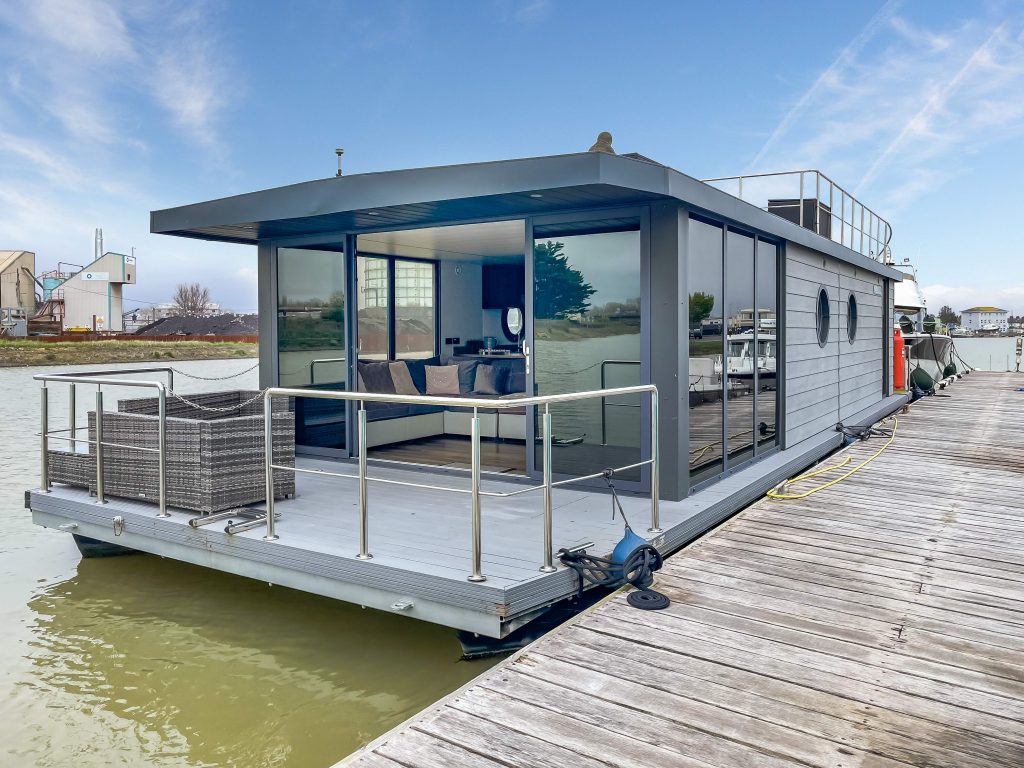 Waterlodge Oasis Six